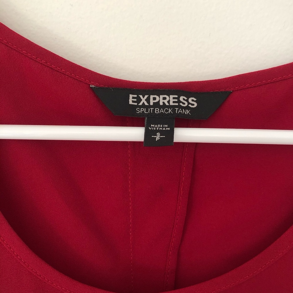 Express ❤️ Split Back Tank - Picture 3 of 4